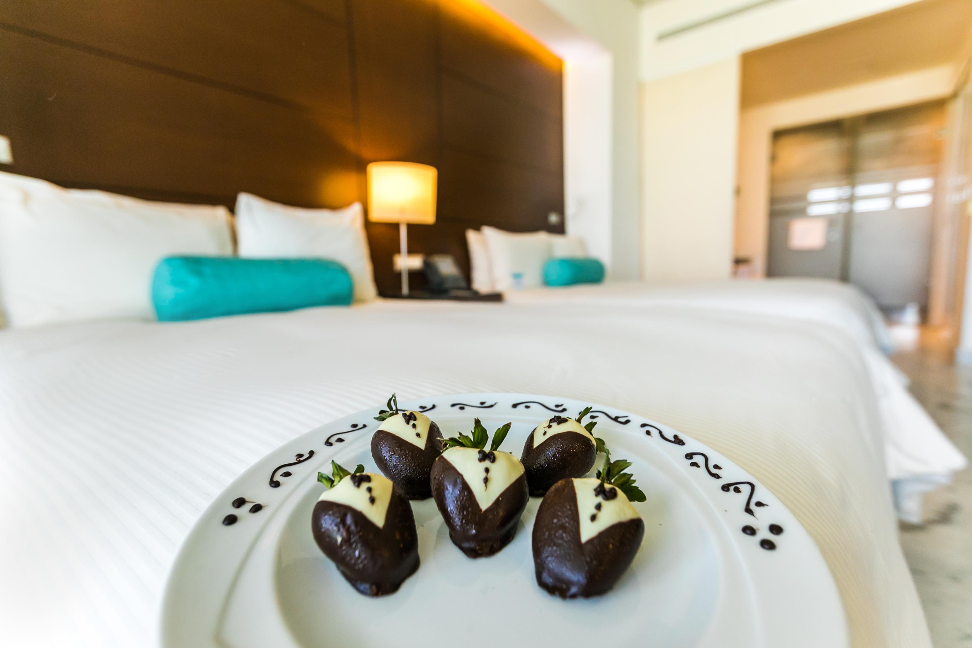 فندق بلاسيو موندو إمبريال أكابولكو المظهر الخارجي الصورة Chocolate-covered strawberries