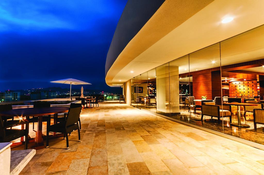 فندق بلاسيو موندو إمبريال أكابولكو المظهر الخارجي الصورة Sky Bar